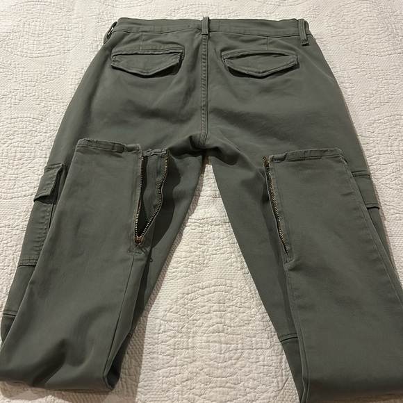Frame Le Service Skinny Denim Army Green Cargo distressed.  low rise. Size 26 - Picture 9 of 9